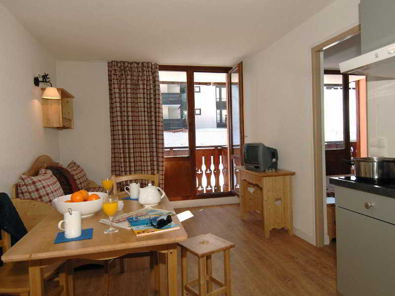 Odalys Le Rond Point Des Pistes Hotel